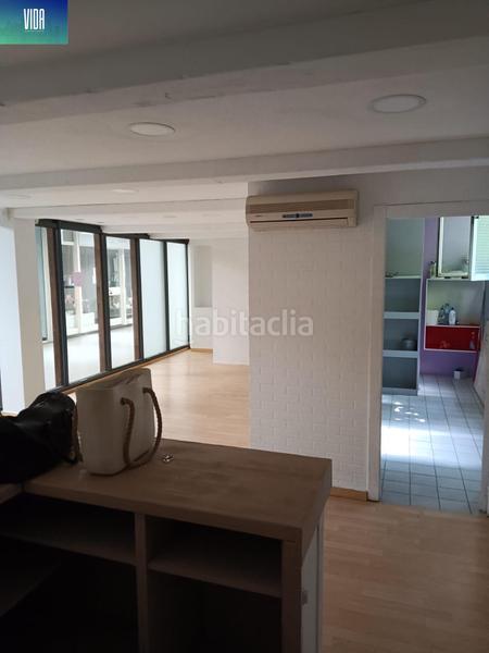 Foto 3346a5af-2d55-49b1-beee-ffc73ea536cd. Local commercial dans Centre - Passeig i Rodalies Manresa