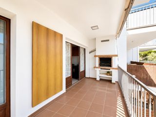 Flat  Calle mas sais. Sagaró  apartamento con terraza de 12 m2 y barbacoa a pocos minu