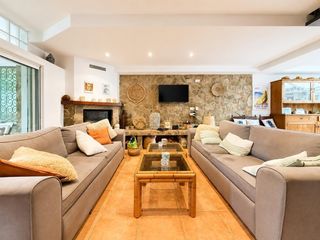 Casa adossada a Centre-Platja. Vive a 2 minutos de la playa casa reformada con licencia turísti