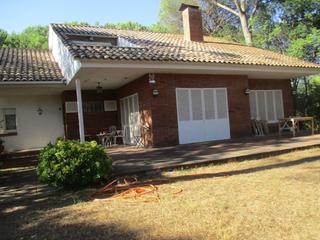 Casa a Centre. Bonita casa de origen con gran terreno llano