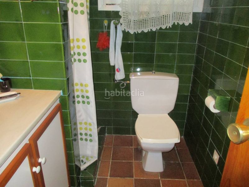 Foto a7a1f767-24d7-40a2-b9b1-a3d84fc6dde9. Casa amb calefacció aparcament a Centre Vidreres