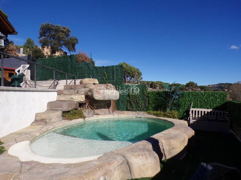 Foto 43a4cc45-e83a-499a-800f-f2df7819c5ba. House with heating pool in Residencial Park Maçanet de la Selva