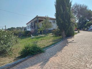 Maison  Caldes de malavella. Bonita casa en venta en urbanización de maçanet de la selva