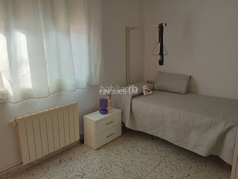 Foto b0bcfde7-e07d-41d9-8f87-e8707bf4cea3. Casa a calle sant marc 1 a Montbarbat Maçanet de la Selva