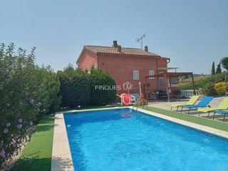 Casa  Cap falcó. Preciosa casa de obra vista en venta en urbanización de maçanet