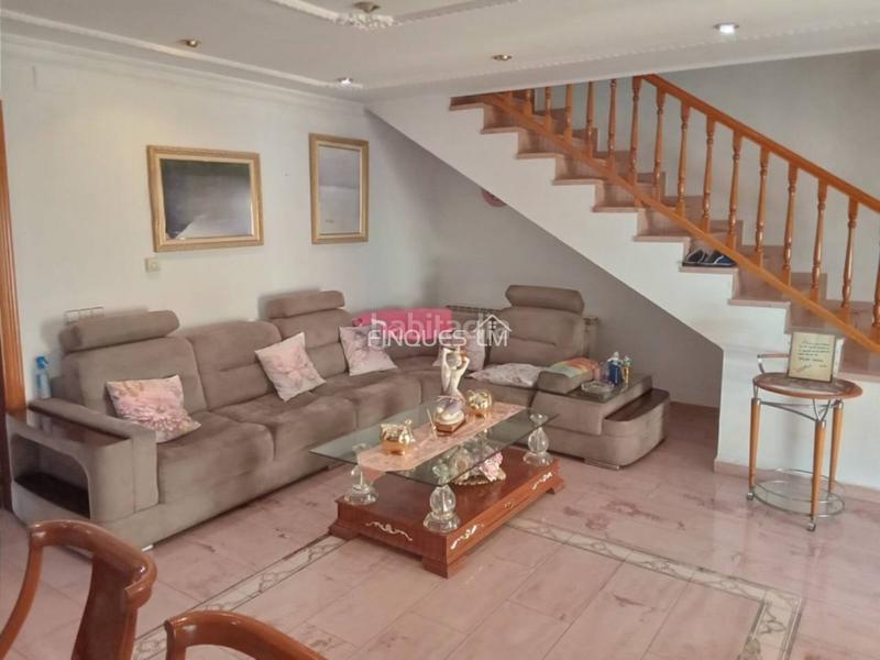 Foto 073c91f3-6445-42f0-8791-0ffddc5fc6e1. Casa adosada bonita casa en venta en centro en Tordera Tordera