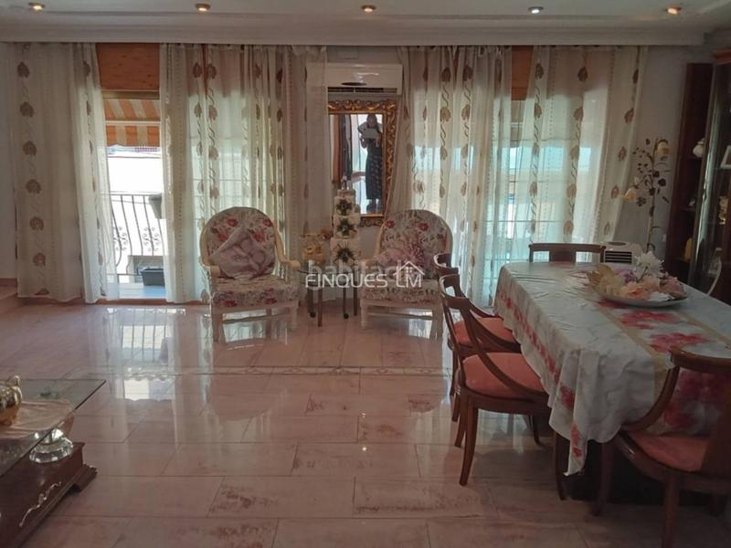 Foto 12bb152c-a1fe-4e64-a5cd-dc18a4fcd1ca. Casa adosada bonita casa en venta en centro en Tordera Tordera