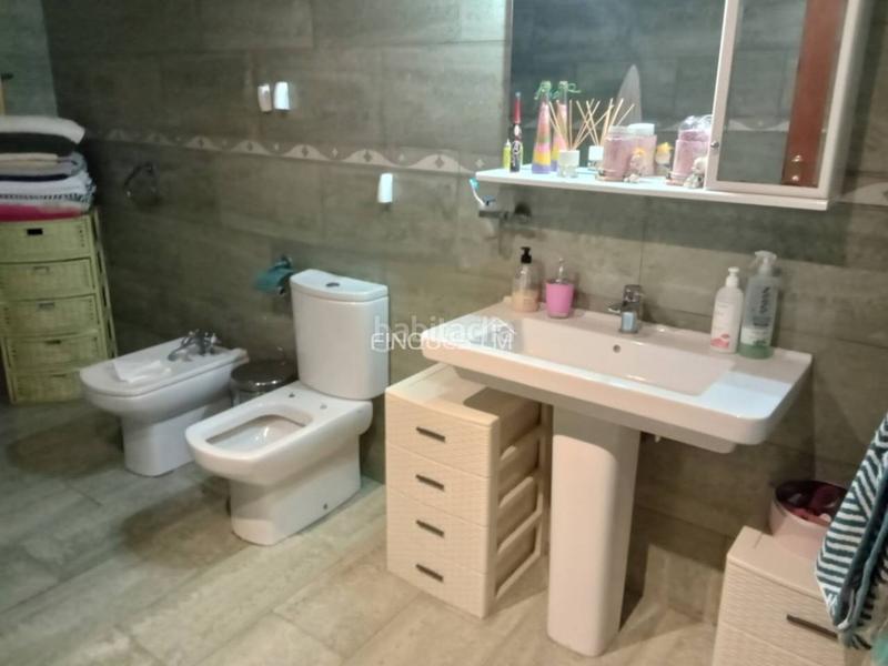 Foto 313c8a44-923e-45e4-b7a2-9538e13e91ef. Casa adosada bonita casa en venta en centro en Tordera Tordera