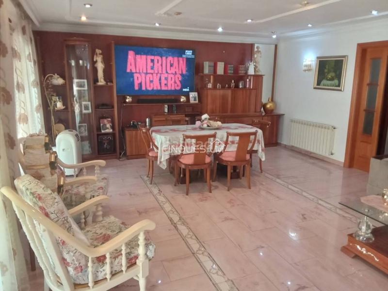 Foto 3a0e5e54-6351-43c2-aaf5-aa97ed4e3d69. Casa adosada bonita casa en venta en centro en Tordera Tordera