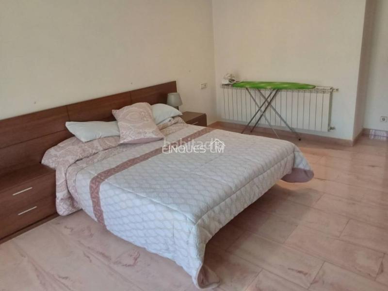 Foto 41c69e6f-dad9-48e6-ac34-9f44848d0a0f. Casa adosada bonita casa en venta en centro en Tordera Tordera