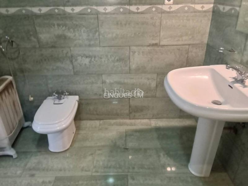 Foto 545fe576-9b6b-4cb5-be25-38427207388c. Casa adosada bonita casa en venta en centro en Tordera Tordera