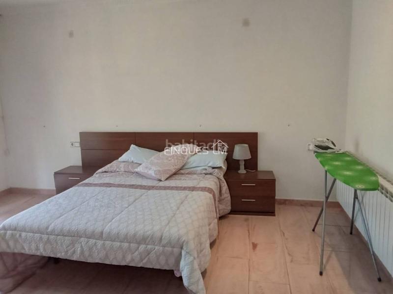 Foto 6c483210-b6d1-4db0-8f90-898ef3e36a63. Casa adosada bonita casa en venta en centro en Tordera Tordera