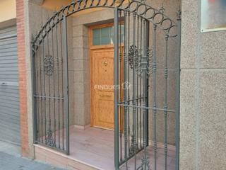 Casa adossada  Camí ral. Bonita casa en venta en centro de tordera