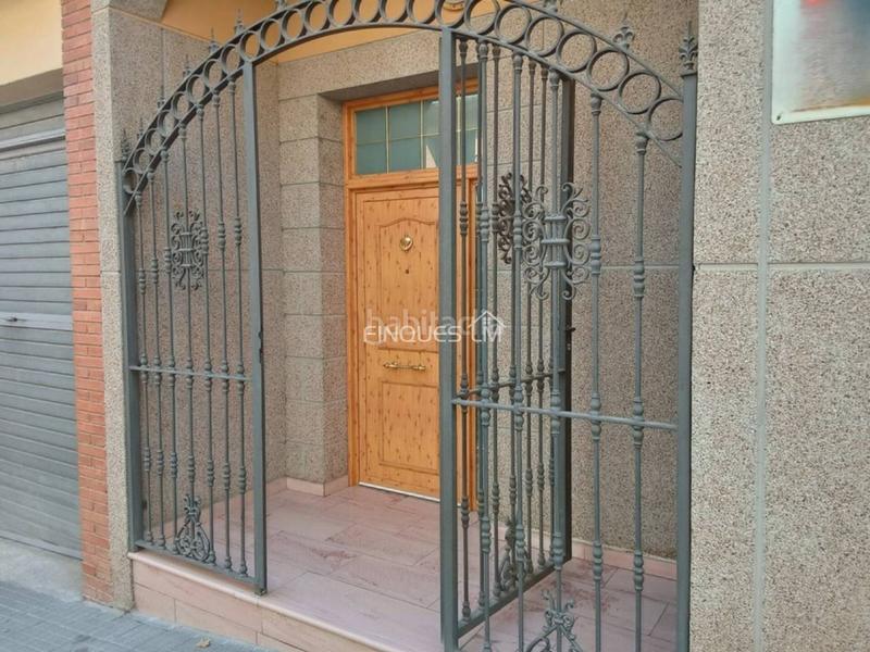 Foto 9eaaae24-975c-41ed-9387-0b8473fa70cf. Casa adosada bonita casa en venta en centro en Tordera Tordera