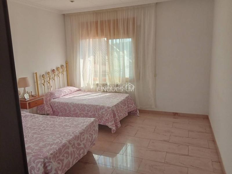 Foto a7495e58-2ec9-4cdc-9cd2-1fb2fd428b49. Casa adosada bonita casa en venta en centro en Tordera Tordera
