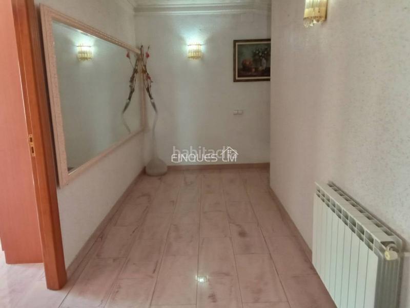 Foto b8b04290-10dd-4e94-94e8-25209fd3d609. Casa adosada bonita casa en venta en centro en Tordera Tordera