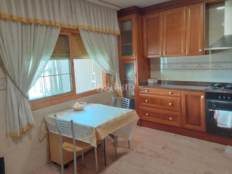 Foto bea9cec3-c85b-4405-a0ab-8a22fd00ff6a. Casa adosada bonita casa en venta en centro en Tordera Tordera