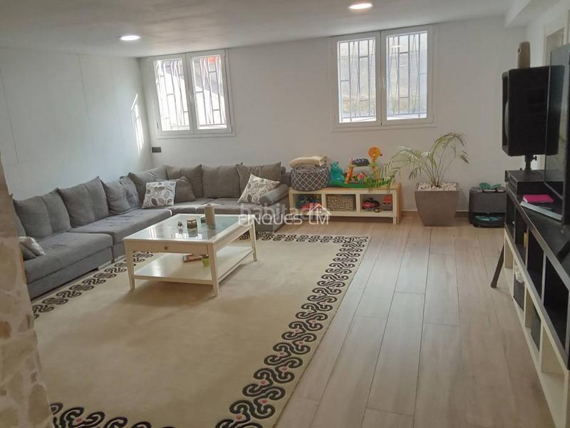 Foto 5aa62614-fad3-4779-bc00-0661bc438343. Casa in calle carrer masnou 1 in Santa Coloma de Farners