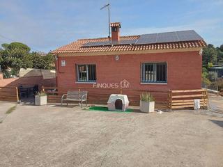 Haus  Arenys de mar. Bonita casa en venta en urbanización de tordera.