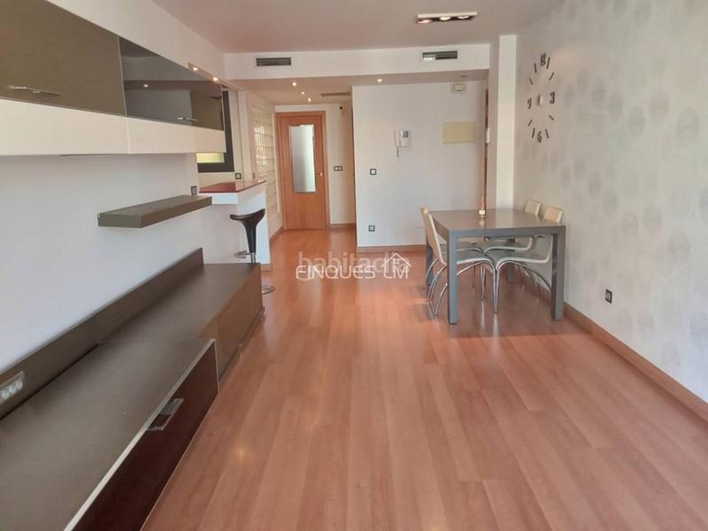 Foto 35f3c387-acab-4dd2-afc7-fb805252955a. Pis amb calefacció aparcament a Tordera Tordera