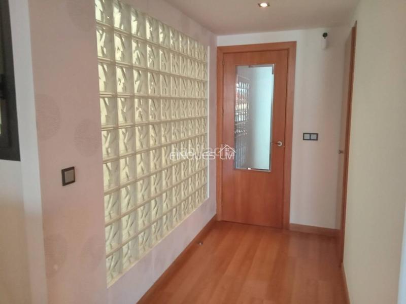 Foto 4598f4cb-cc5c-40f6-a410-54a8aaab1793. Pis amb calefacció aparcament a Tordera Tordera