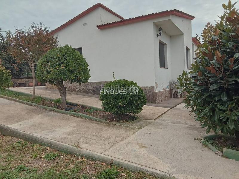 Foto 29beb5ca-4f50-4abc-9e82-e376513fc030. Casa amb calefacció aparcament a Sils