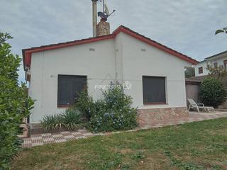 Casa  Hortensia. Bonita casa en venta en urbanizacin de sils