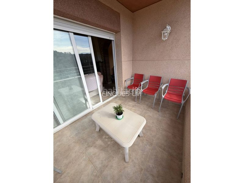 Foto 1546e3fb-cf5c-4739-ae2e-8f4fb9866e22. Casa amb calefacció aparcament a Aiguaviva Parc Vidreres