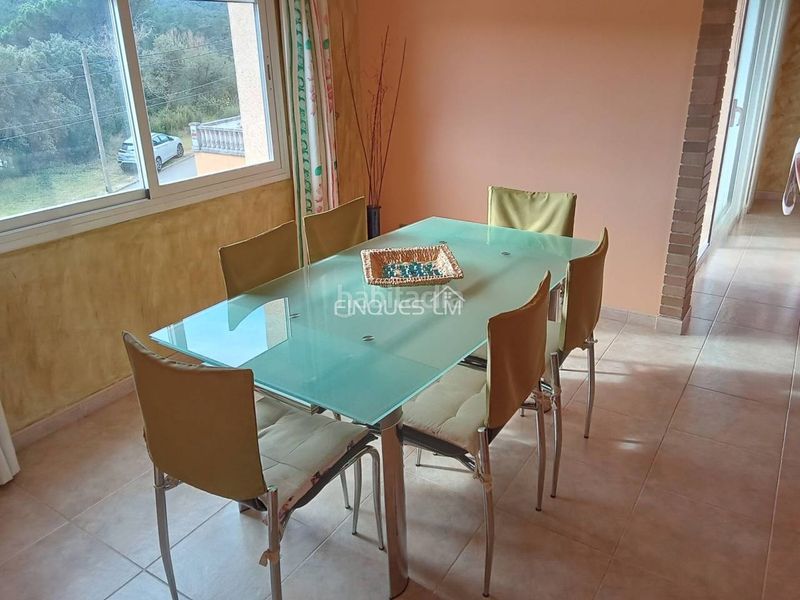 Foto 8a40cb52-db93-4cb5-b4b3-76774f538af7. Casa amb calefacció aparcament a Aiguaviva Parc Vidreres