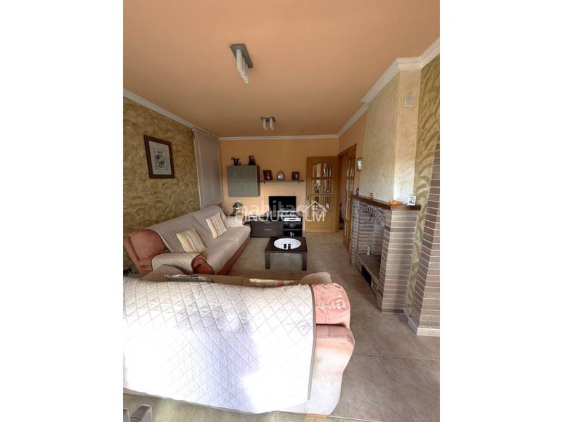 Foto ad1bf3d3-a23f-4656-b20b-4040d8fdac17. Casa amb calefacció aparcament a Aiguaviva Parc Vidreres