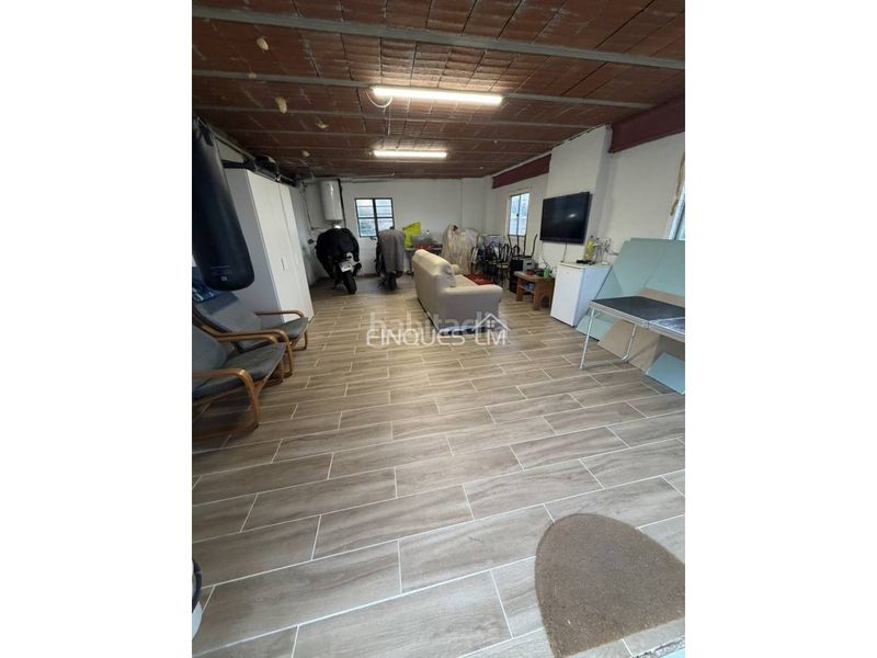 Foto ea42c055-1feb-487d-855f-7247a1187757. Casa amb calefacció aparcament a Aiguaviva Parc Vidreres