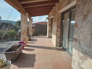 Maison  Calle univers. Bonita casa en venta en urbanización de vidreres