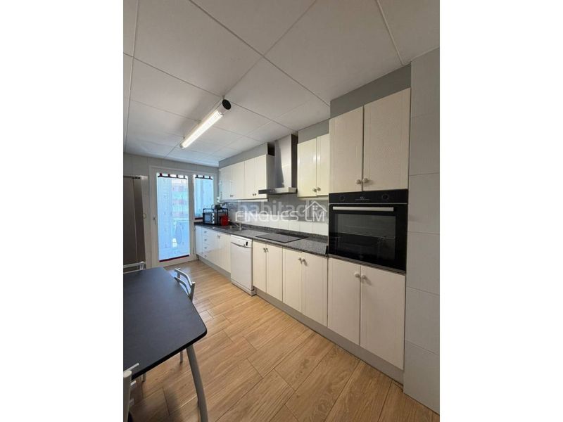 Foto fcc029cb-409f-4276-9e44-d1cc6dd08932. Pis a calle camí ral 187 a Tordera Tordera