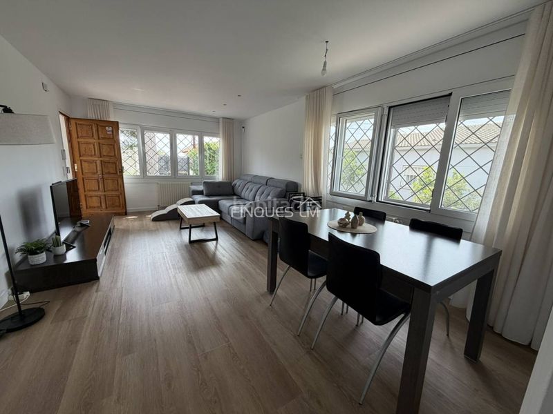 Foto 0e8015e9-ef4f-4fbe-8c64-a111bf67c5ab. Casa amb calefacció aparcament piscina a Mas Mora-Sant Daniel Tordera