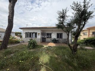 Casa  Calle hortènsia 1. Preciosa casa en venta en urbanización de tordera