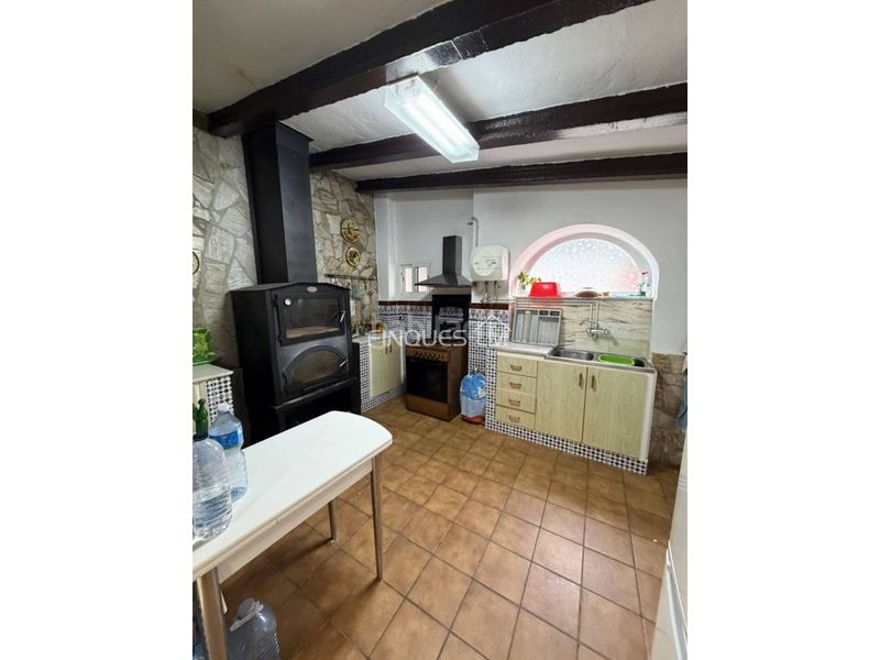 Foto 4f0e3838-fae1-44ec-8eec-b655d9c2a89e. Casa amb aparcament piscina a La Goba Vidreres