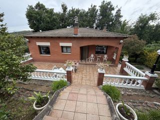 Casa en Calle tossa de mar 1. Bonita casa en venta en urbanizaci�n de ma�anet de la selva