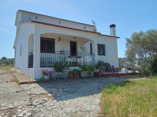 House in Calle sant joan 1. Magnífica casa en venta en urbanización de maçanet de la selva