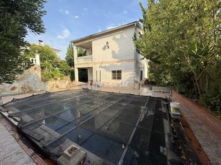 Casa  Calle rovelló. Bonita casa con piscina y jardín en maçanet de la selva