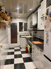Appartement dans Carrer independencia, 244. Bien situado y reformado!!!!