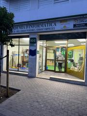 Local commercial  Carrer d'en prim. Local 260 metros a 100 metros playa se puede hacer cambio de uso