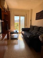 Appartement  Avinguda de mart pujol. Mucha  luz natural, 3 hab y ascensor
