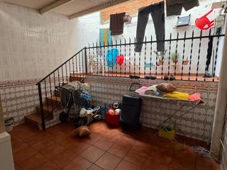 Pis  Carrer de navata. Planta baja con terraza 3 habitaciones