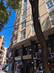 Miete Etagenwohnung in Carrer nou de la rambla 107. Piso 77 metros 2 habitaciones  con ascensor en el paralelo balco