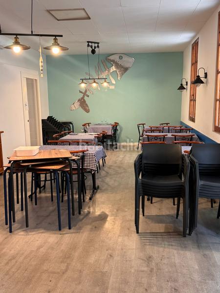 Foto d3e994fe-974a-46b9-97a7-3f4428e37bc5. Traspaso local comercial ?? se traspasa restaurante + vivienda , ubicación inmejorable ?? en Badalona