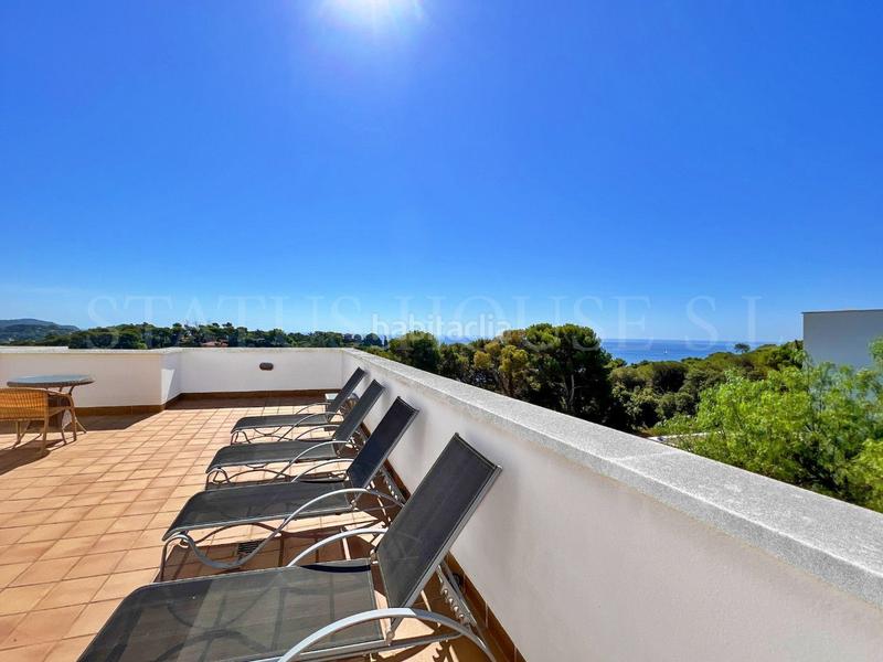 Foto 45822872-1fdc-476c-92ab-863533dbb66c. Maison jumelée avec chauffage parking piscine dans Santa Clotilde Lloret de Mar