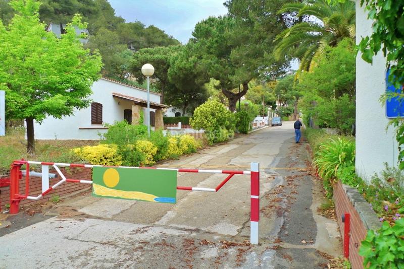 Foto 7dad7cfd-dca9-45d0-b0f7-6424854d8840. Chalet avec piscine dans Canyelles Lloret de Mar