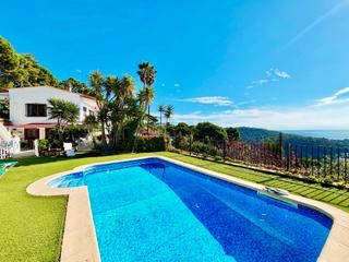 Maison  Avinguda dels arbres. Casa con licencia turística