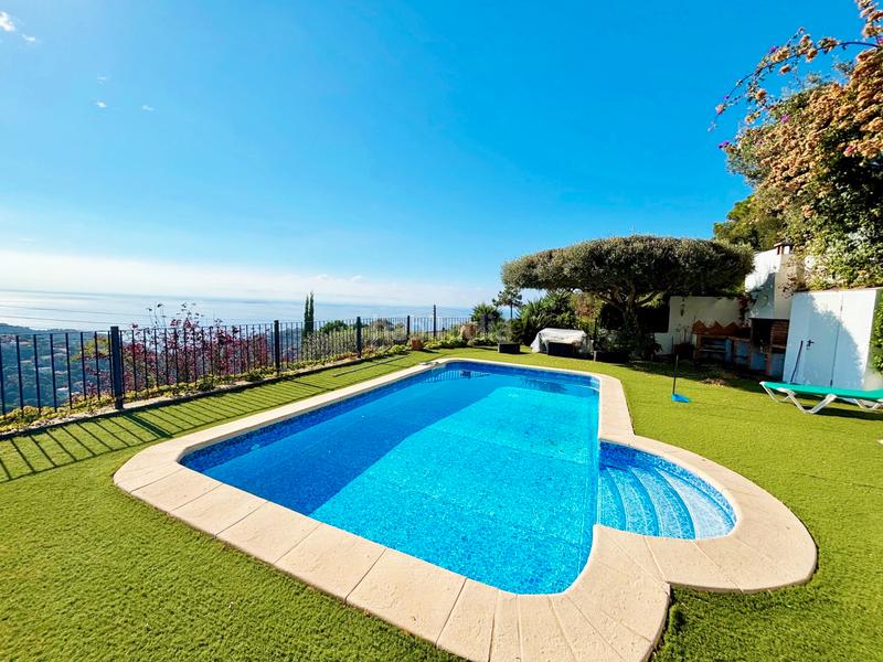 Foto abf280d7-7c25-4164-b656-d226fbaa4099. Maison avec cheminée chauffage piscine dans Serra Brava Lloret de Mar