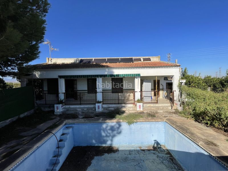 Foto 9b2e4440-07bb-4d89-a3d4-00e54b3d495e. Casa amb aparcament a Benferri